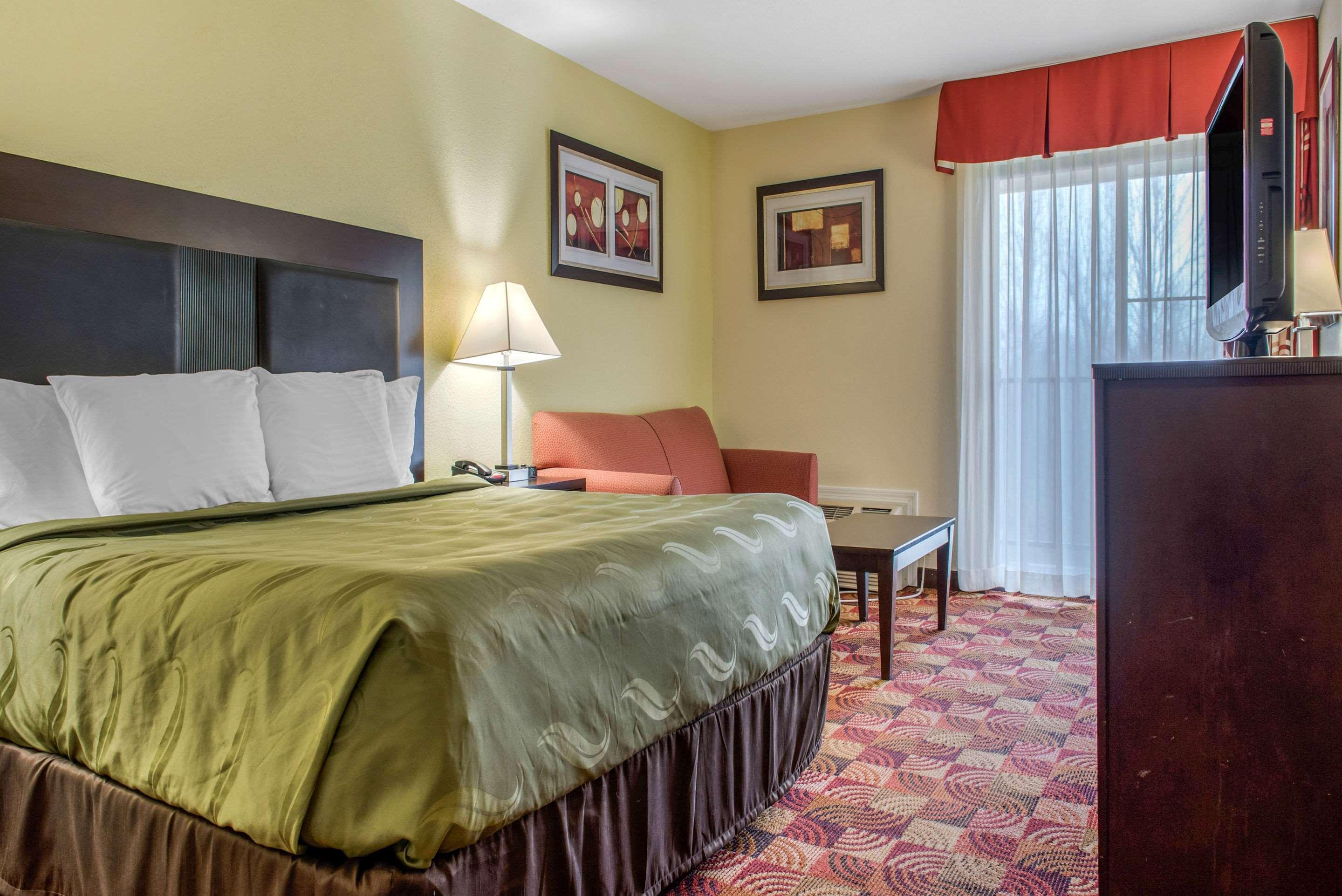 Quality Inn Bloomington Near University Bagian luar foto