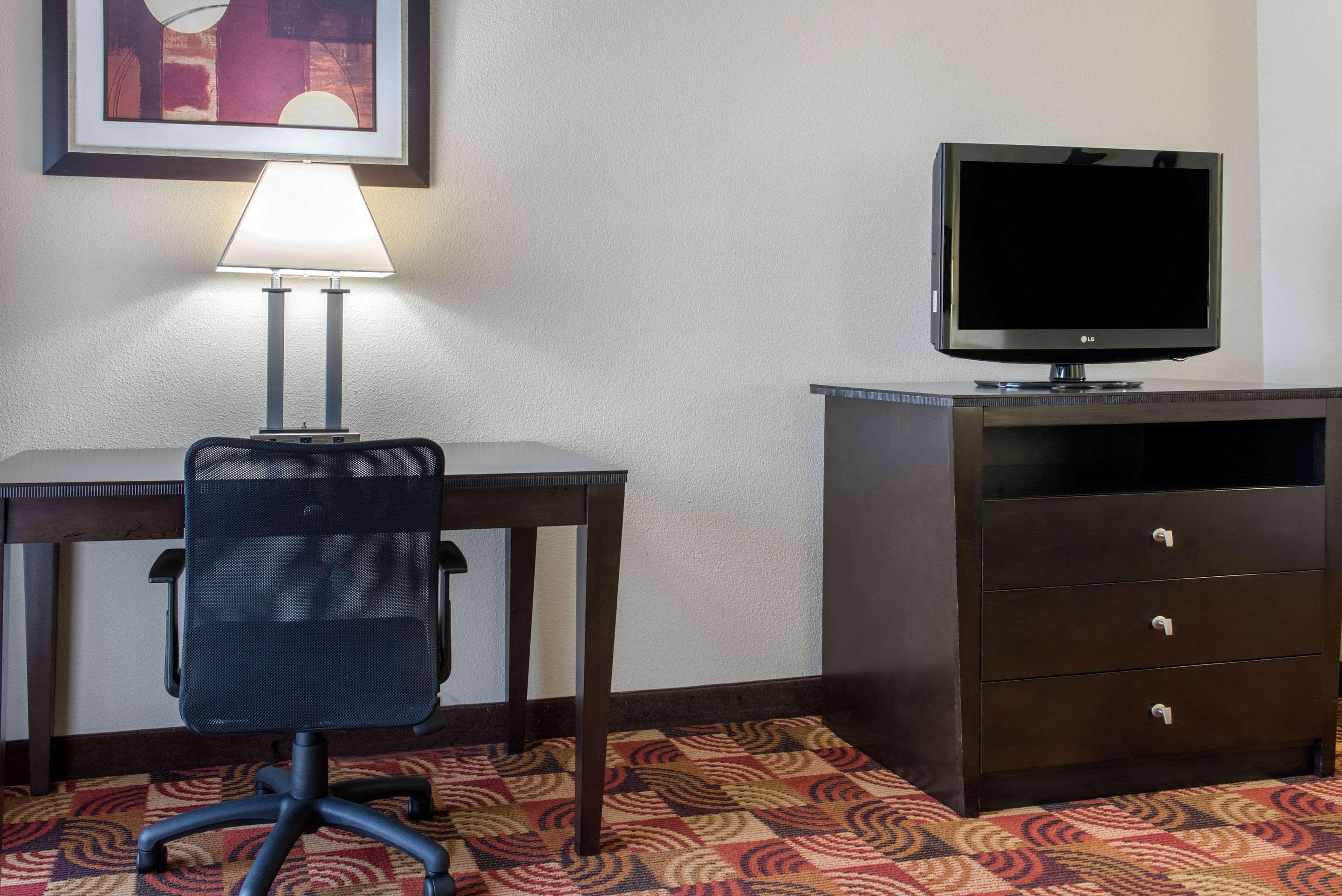 Quality Inn Bloomington Near University Bagian luar foto